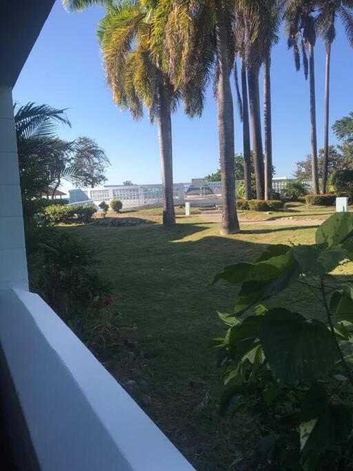 Negril Condo By The Beach Apt. 194 Point Village ภายนอก รูปภาพ
